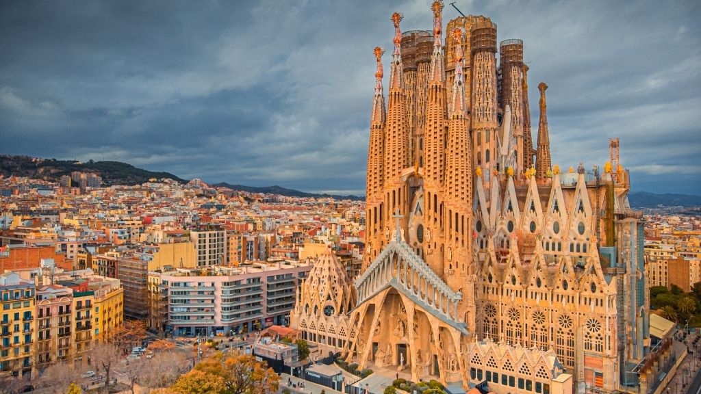 Spain Targets October 2026 for B2B E-Invoicing Technical Rules
